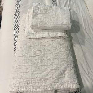 Peacock Alley kings size coverlet and matching 2 king shams